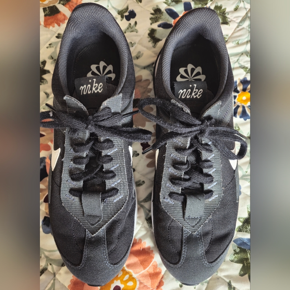 Nike Black Pre-Day Sneakers